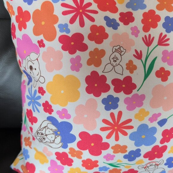 NWOT Winnie The Pooh 16" Square Throw Pillow Eeyore Tigger Piglet - Picture 4 of 5